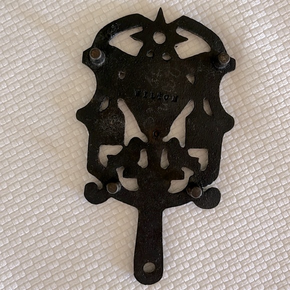 Cast iron trivet hearts and birds - Picture 3 of 5